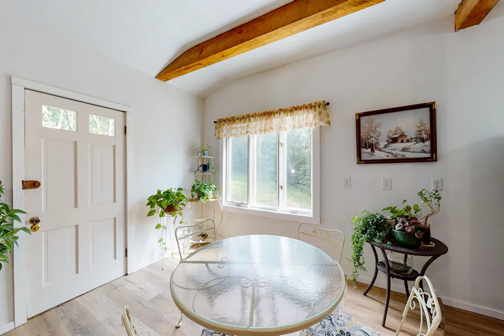 22 Nyberg Road Bristol NH 03222