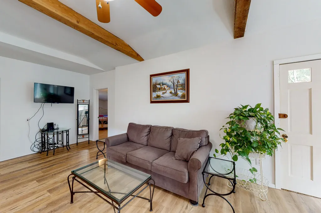 22 Nyberg Road Bristol NH 03222
