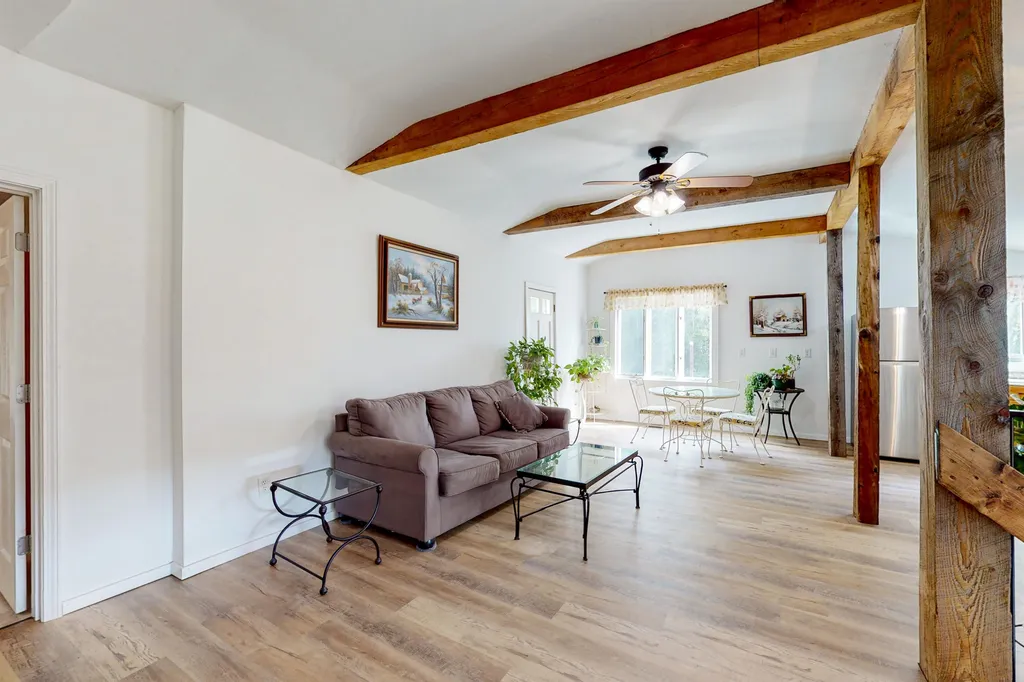 22 Nyberg Road Bristol NH 03222