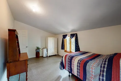 22 Nyberg Road Bristol NH 03222