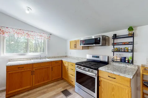 22 Nyberg Road Bristol NH 03222
