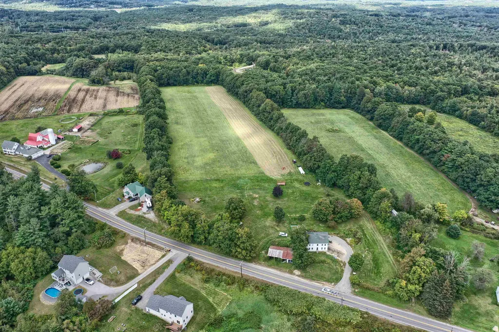 611 Haverhill Road Chester NH 03036