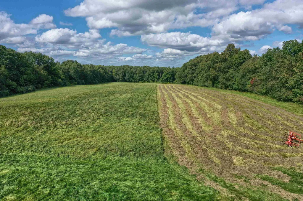 611 Haverhill Road Chester NH 03036