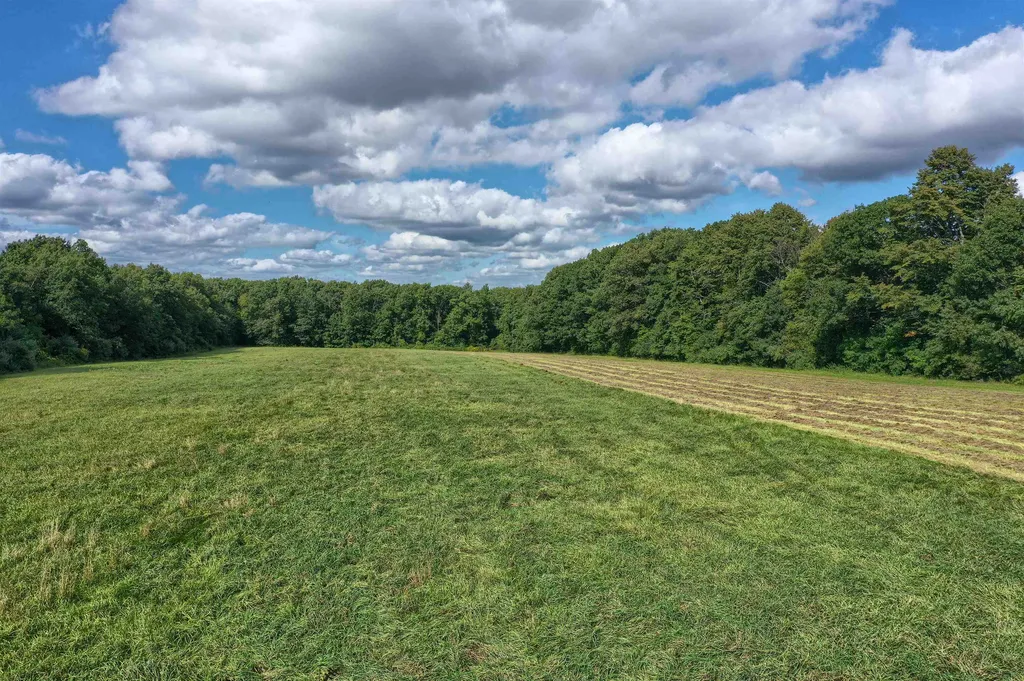 611 Haverhill Road Chester NH 03036