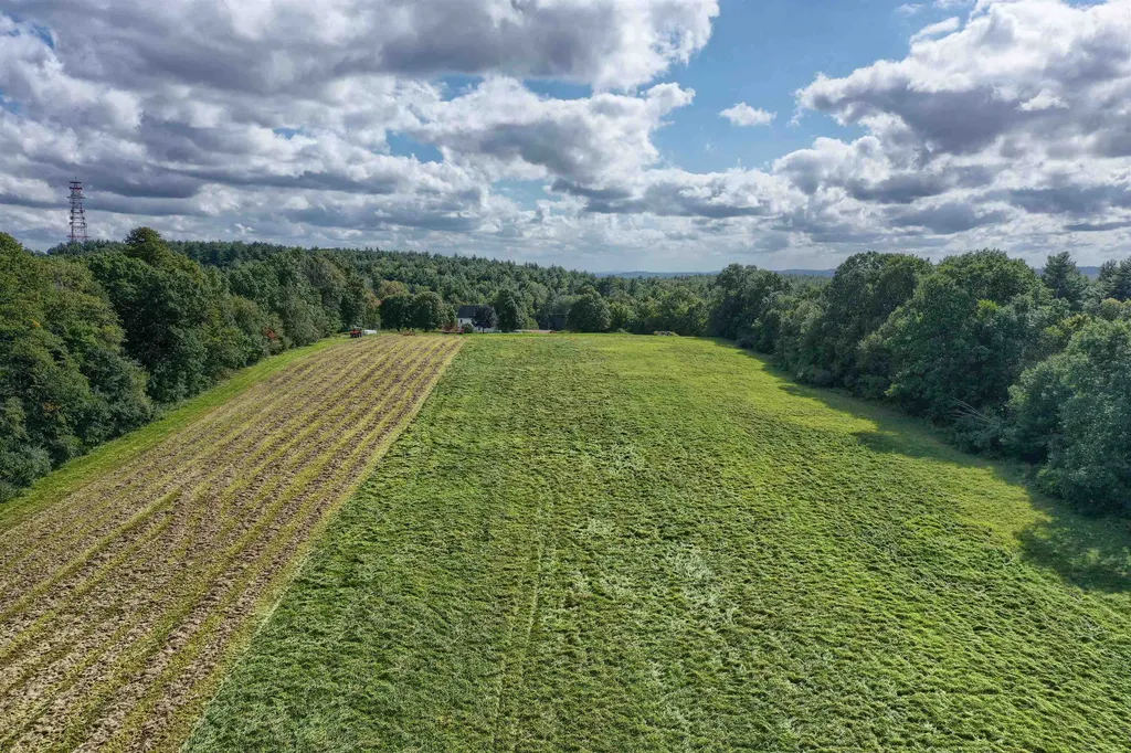 611 Haverhill Road Chester NH 03036