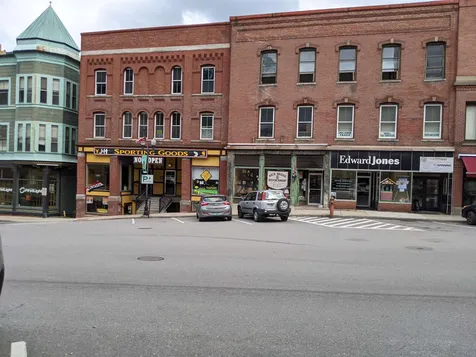 00 The Square Rockingham VT 05101