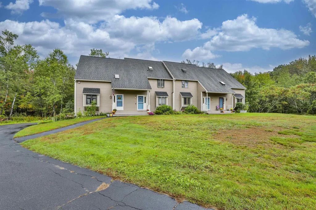1102 Montalona Road Dunbarton NH 03046