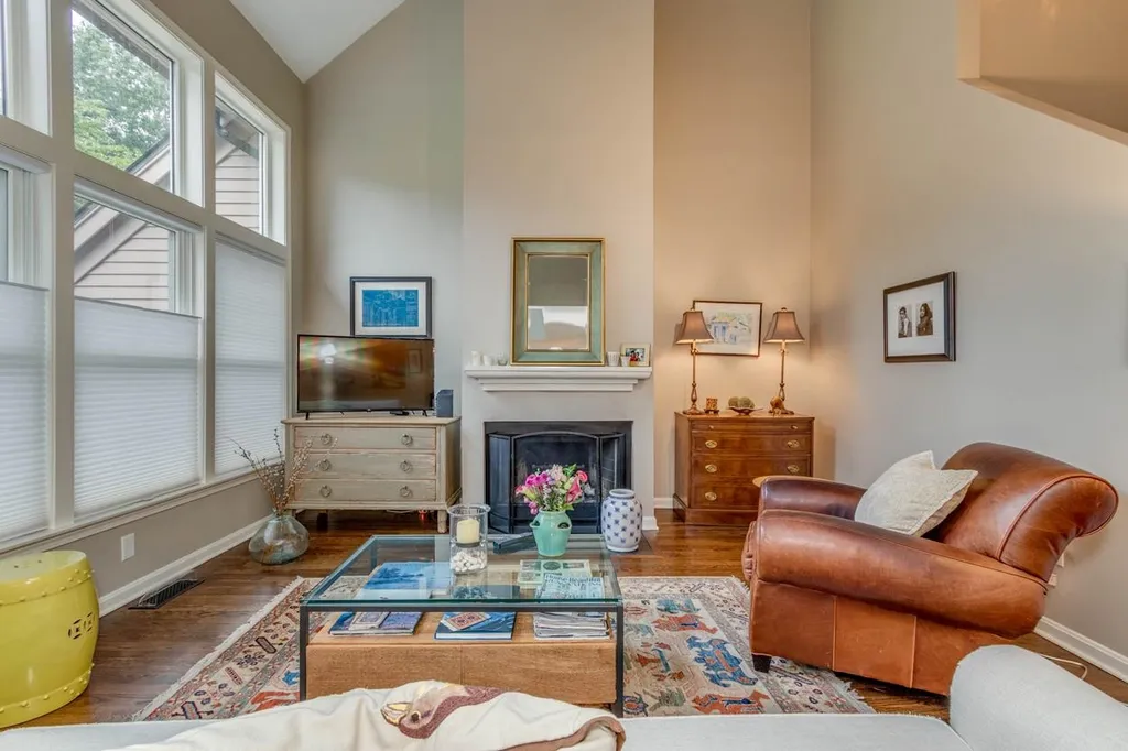 6 Goldfinch Lane Nashua NH 03062