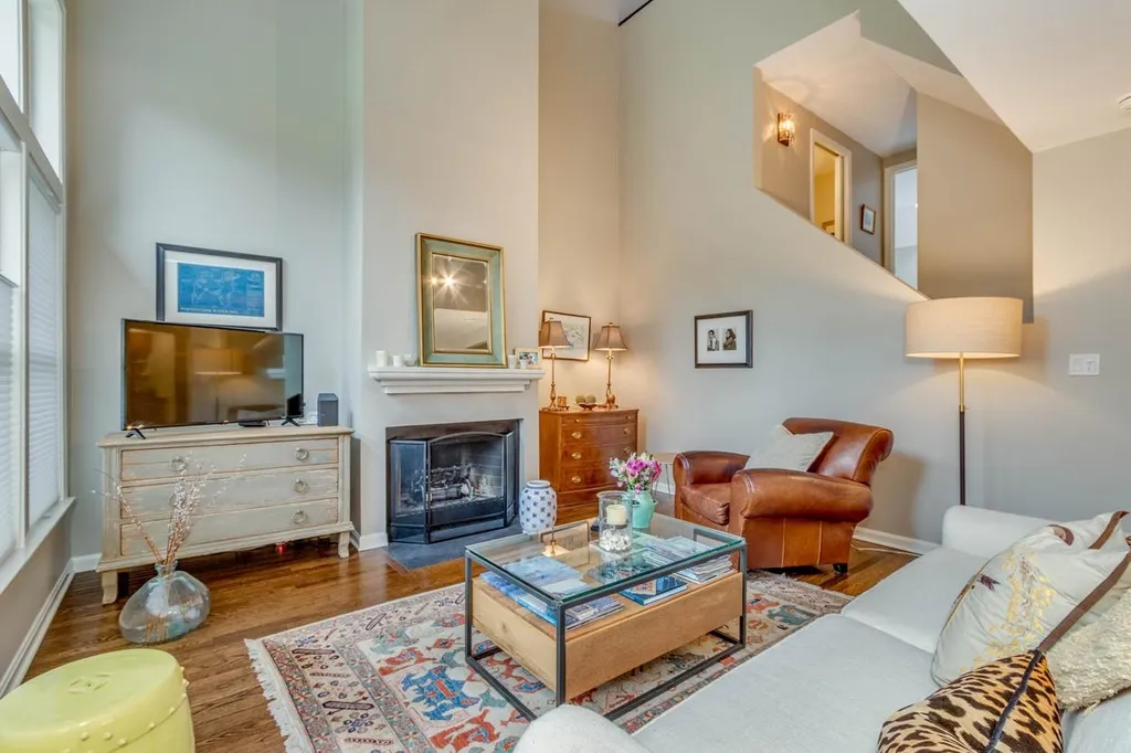 6 Goldfinch Lane Nashua NH 03062