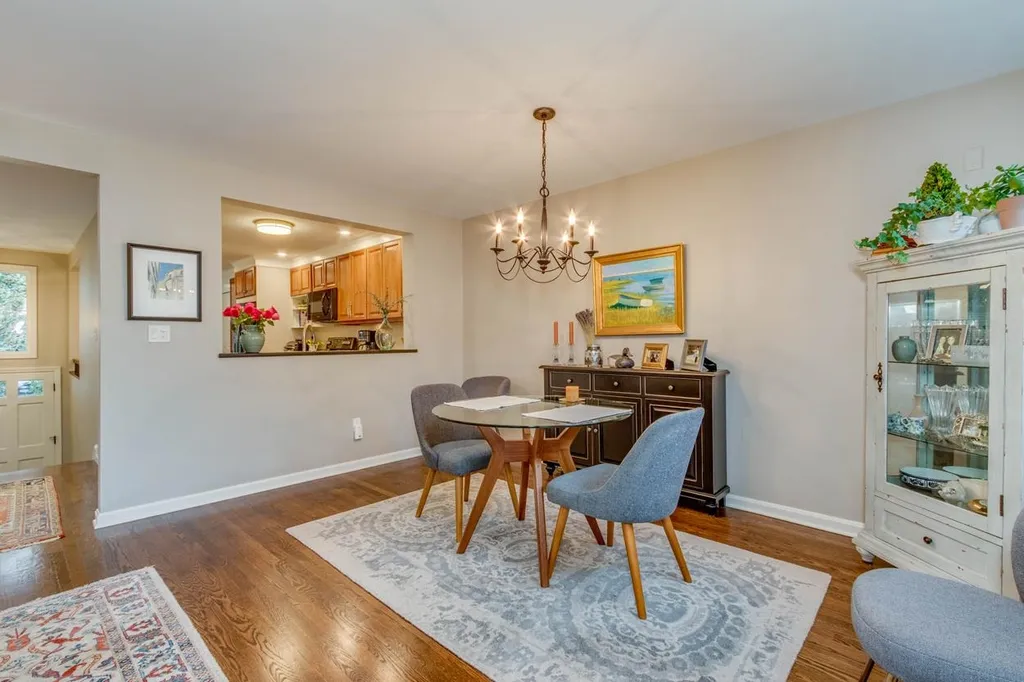 6 Goldfinch Lane Nashua NH 03062