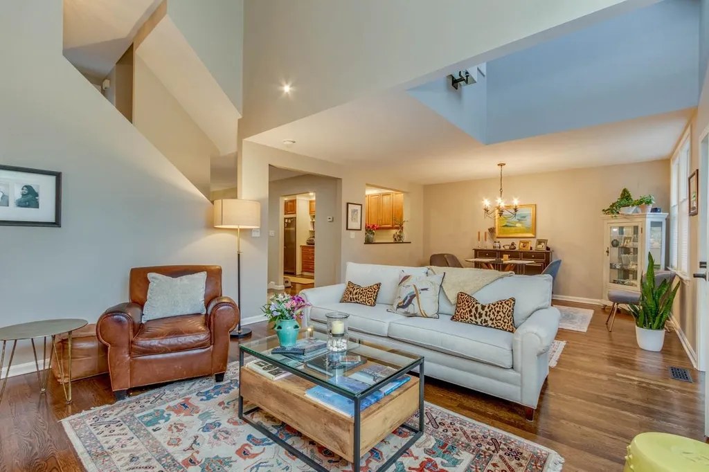 6 Goldfinch Lane Nashua NH 03062