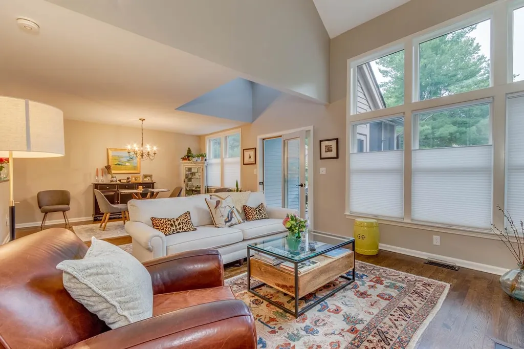 6 Goldfinch Lane Nashua NH 03062