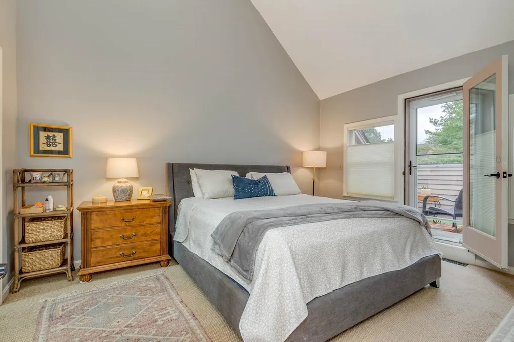6 Goldfinch Lane Nashua NH 03062
