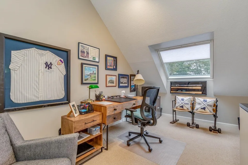 6 Goldfinch Lane Nashua NH 03062