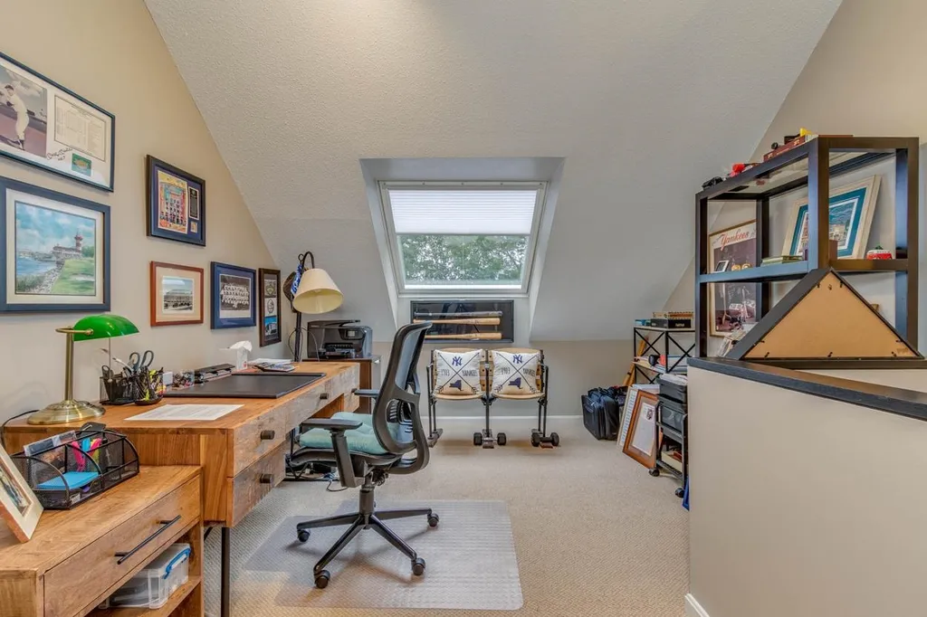6 Goldfinch Lane Nashua NH 03062