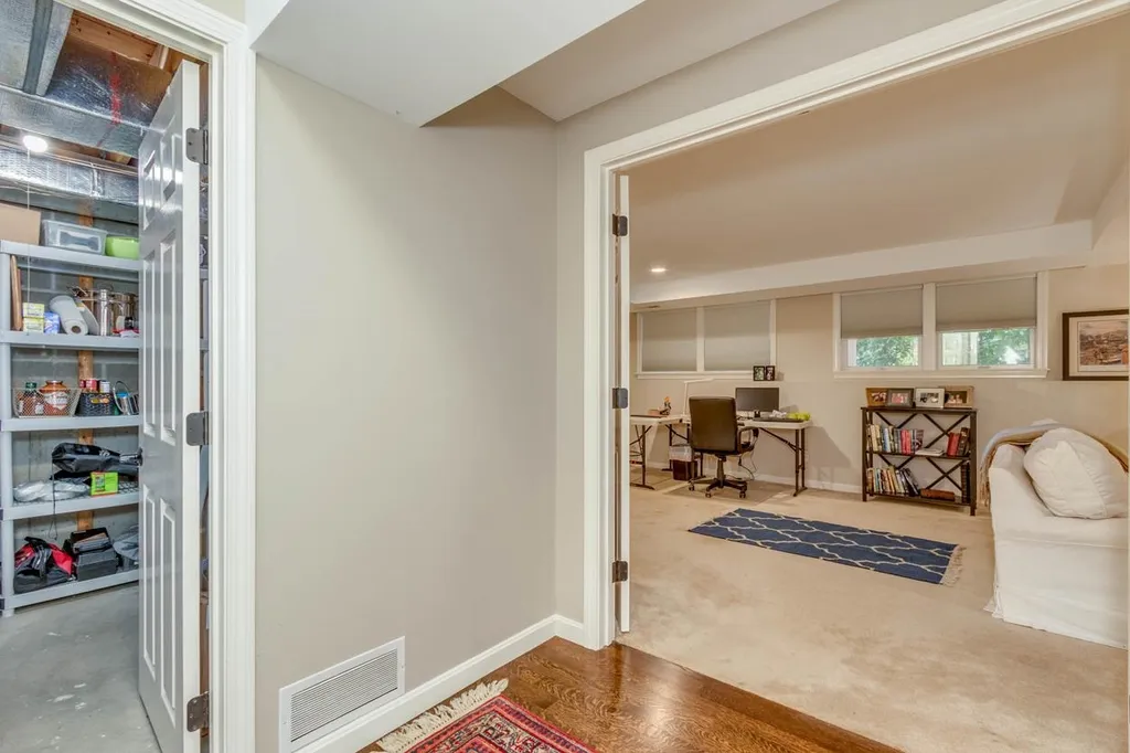 6 Goldfinch Lane Nashua NH 03062