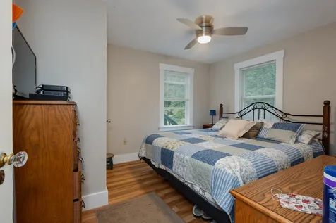 6 Park Place Hillsborough NH 03244