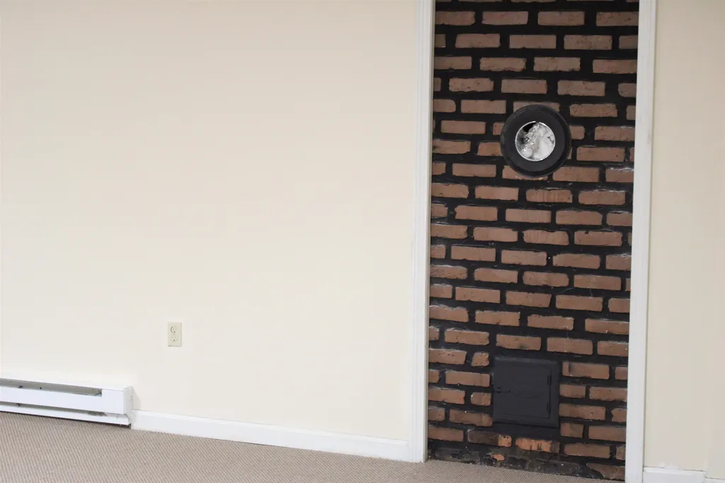 17r Sunnyside Lane Derry NH 03038