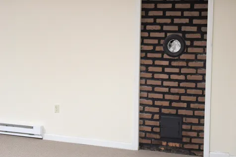 17r Sunnyside Lane Derry NH 03038