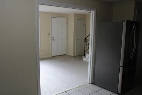 17r Sunnyside Lane Derry NH 03038