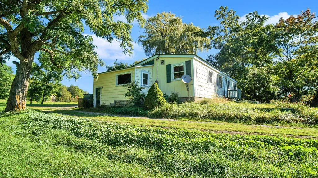 407 Hemenway Road Bridport VT 05734