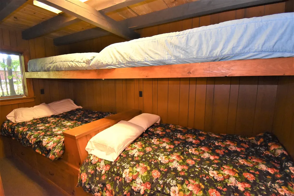 15 Transvale Road Conway NH 03860