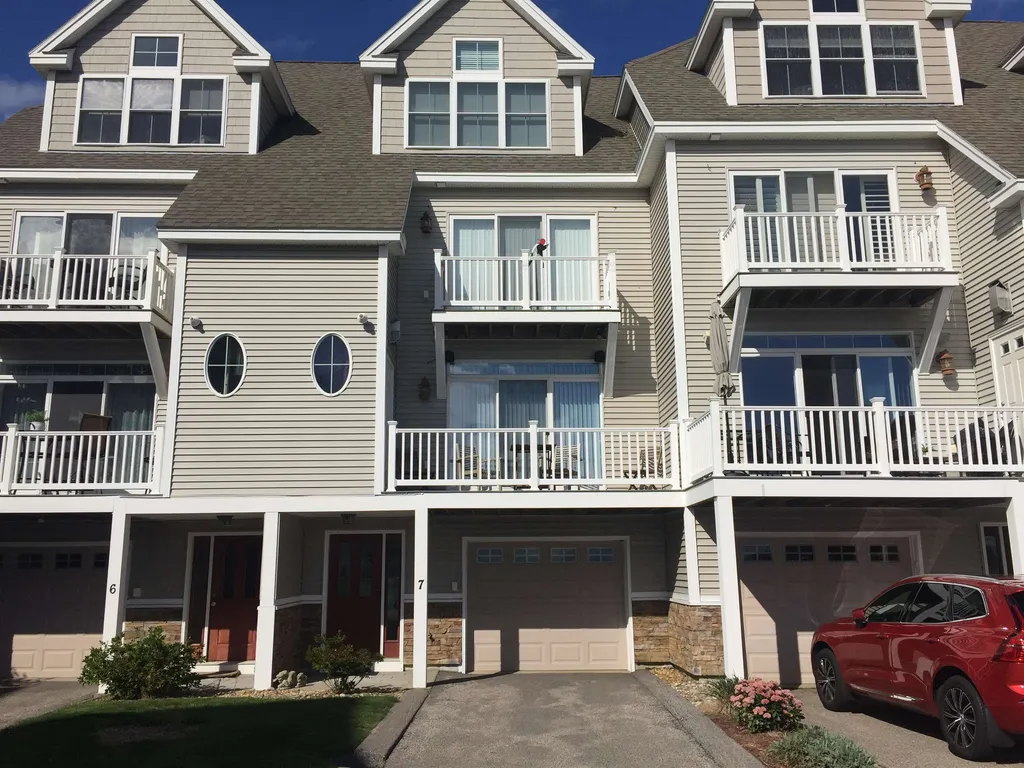 24 Harbor Road Hampton NH 03842