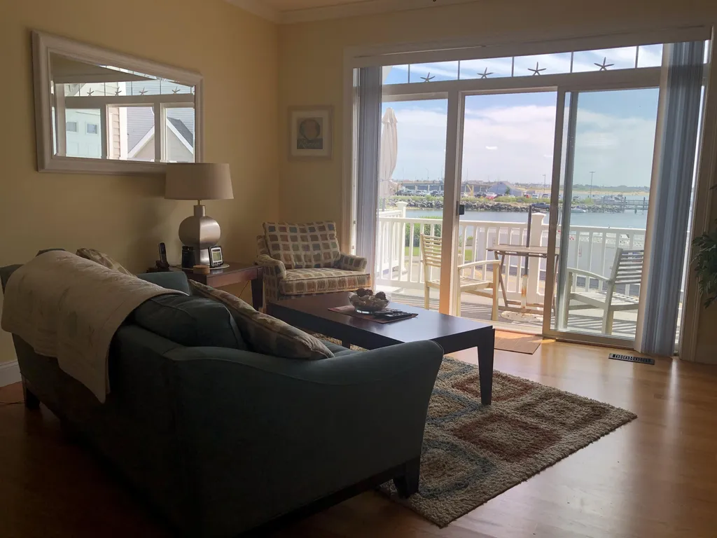 24 Harbor Road Hampton NH 03842