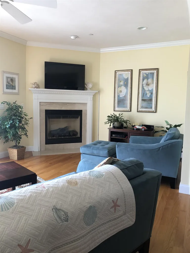 24 Harbor Road Hampton NH 03842