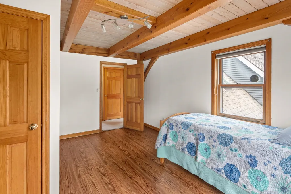 317 Old Farm Road Richmond VT 05477