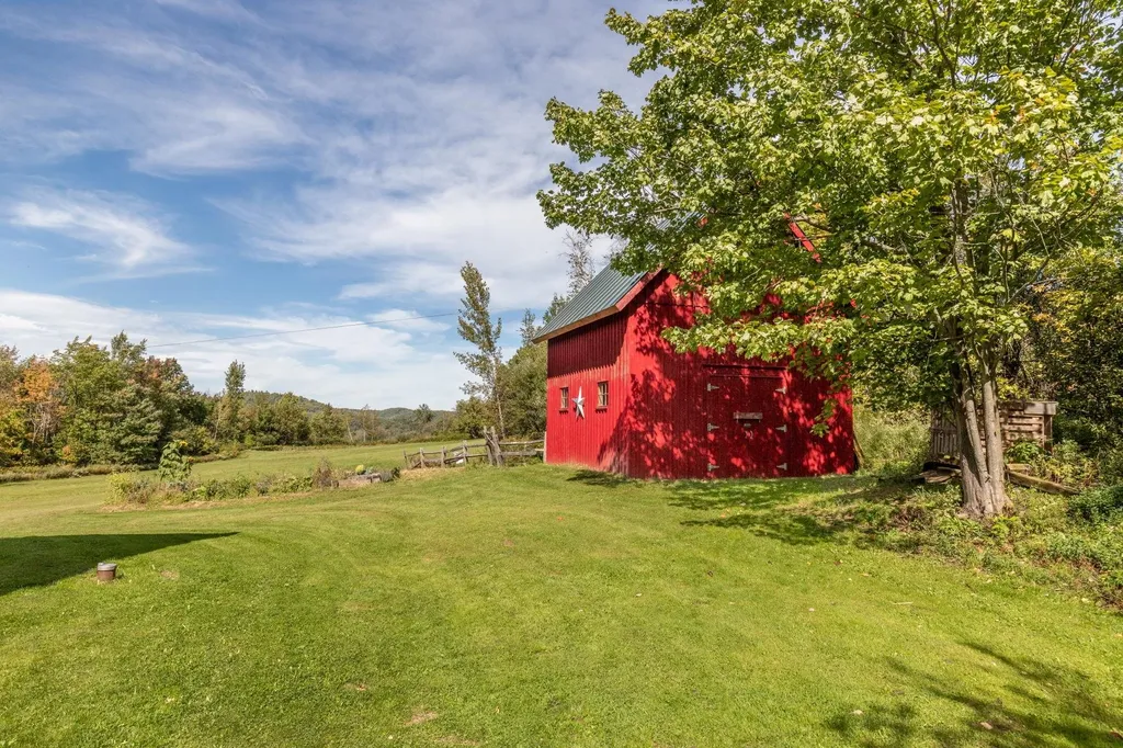 317 Old Farm Road Richmond VT 05477