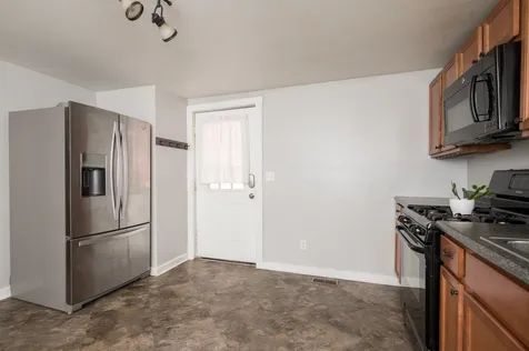 27 Dawson Street Milton NH 03851