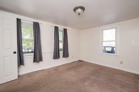 27 Dawson Street Milton NH 03851