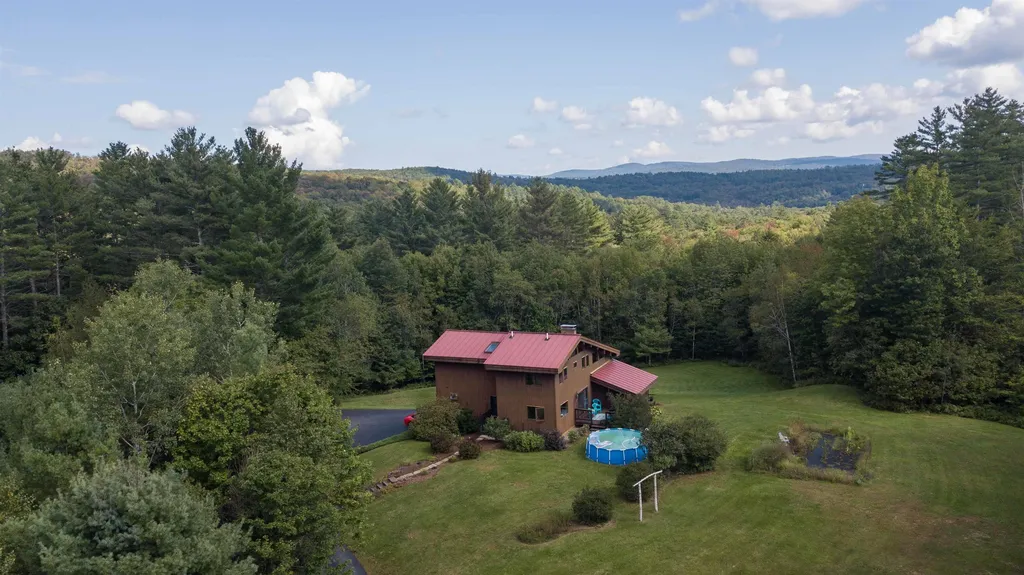 1033 Olde Farms Road Grantham NH 03753