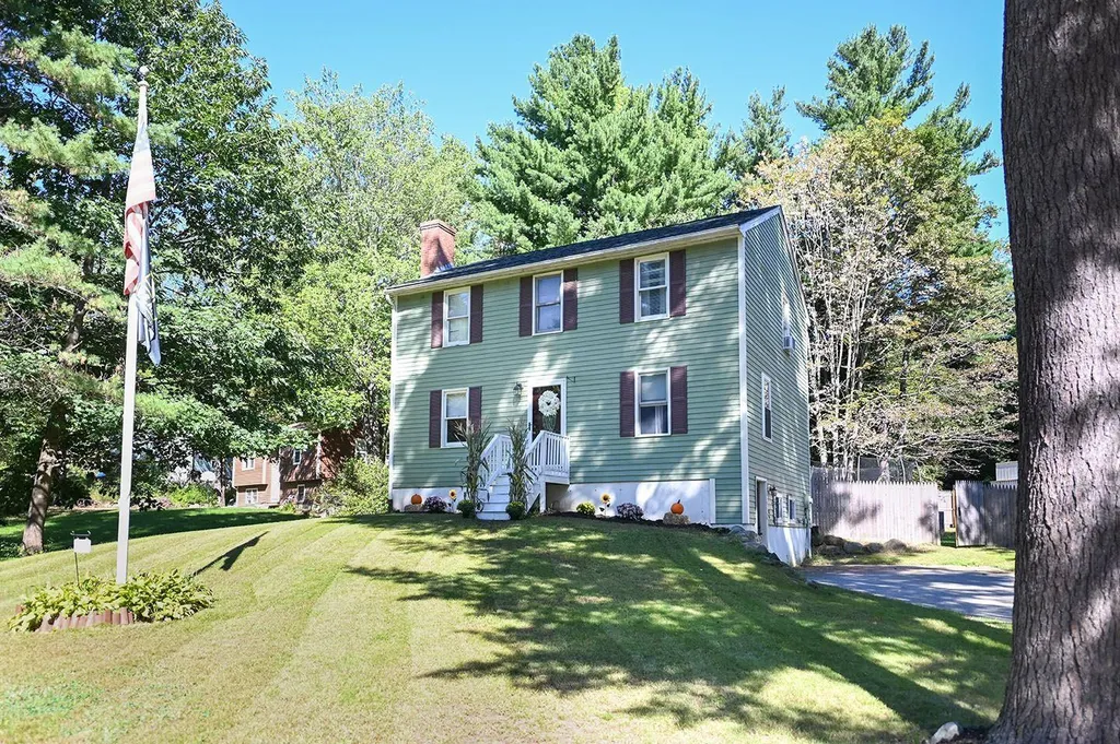 18 Dorothy Drive Epping NH 03042