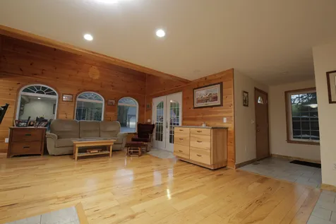 7186 Shaker Road Loudon NH 03307