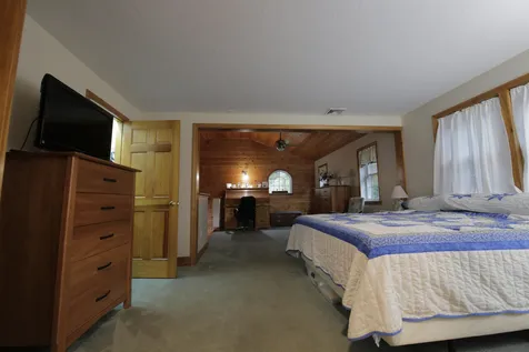 7186 Shaker Road Loudon NH 03307