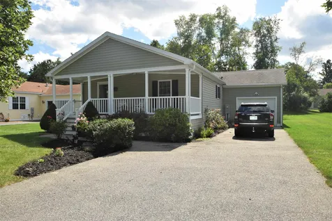 15 Aspen Way North Hampton NH 03862