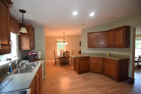 15 Aspen Way North Hampton NH 03862