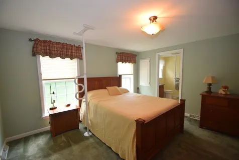 15 Aspen Way North Hampton NH 03862