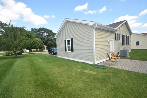 15 Aspen Way North Hampton NH 03862