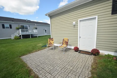 15 Aspen Way North Hampton NH 03862