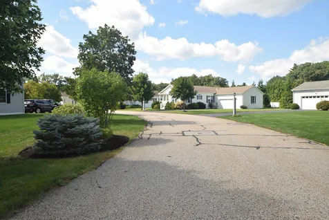 15 Aspen Way North Hampton NH 03862
