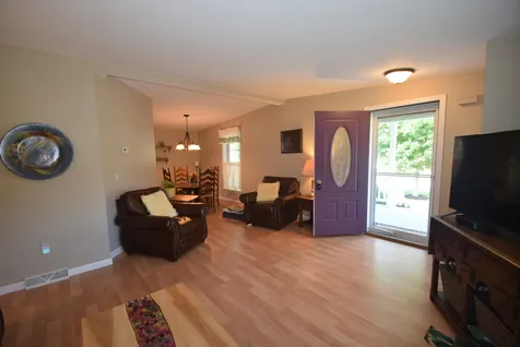 15 Aspen Way North Hampton NH 03862
