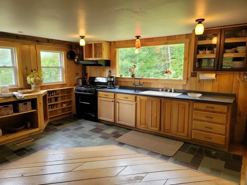 4156 North Hollow Road Granville VT 05747