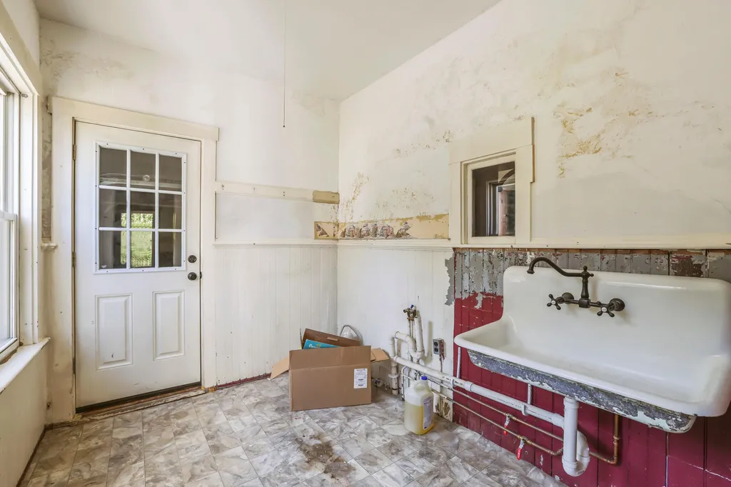 235 Chestnut Street Claremont NH 03743