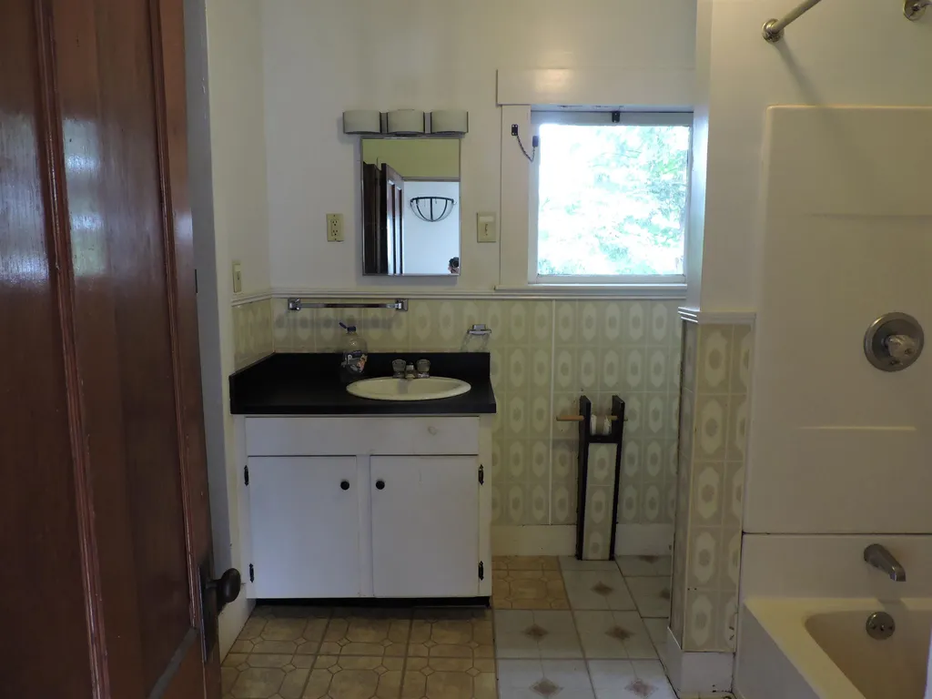 33 Maple Street Lebanon NH 03784