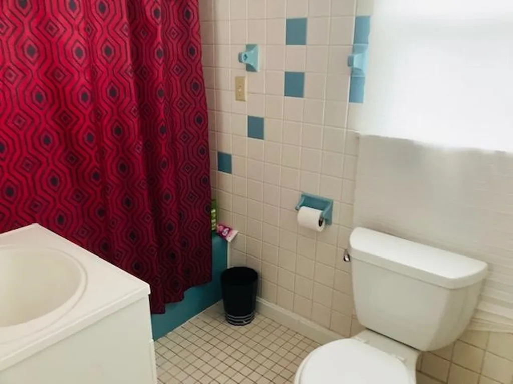 6 Underhill Street Nashua NH 03060