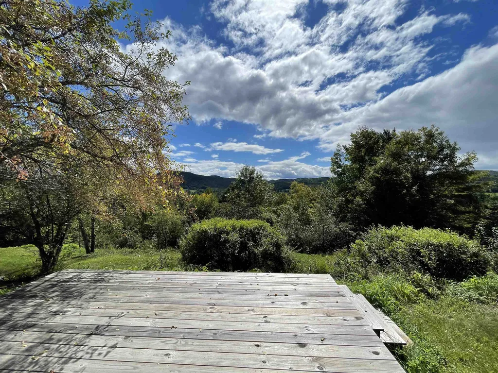 70 Stage Road Strafford VT 05070