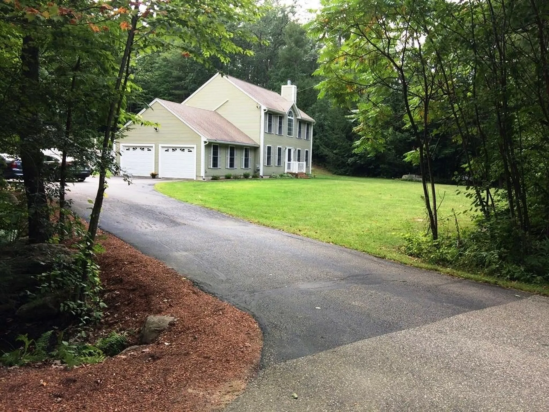 15 Strawberry Lane Raymond NH 03077